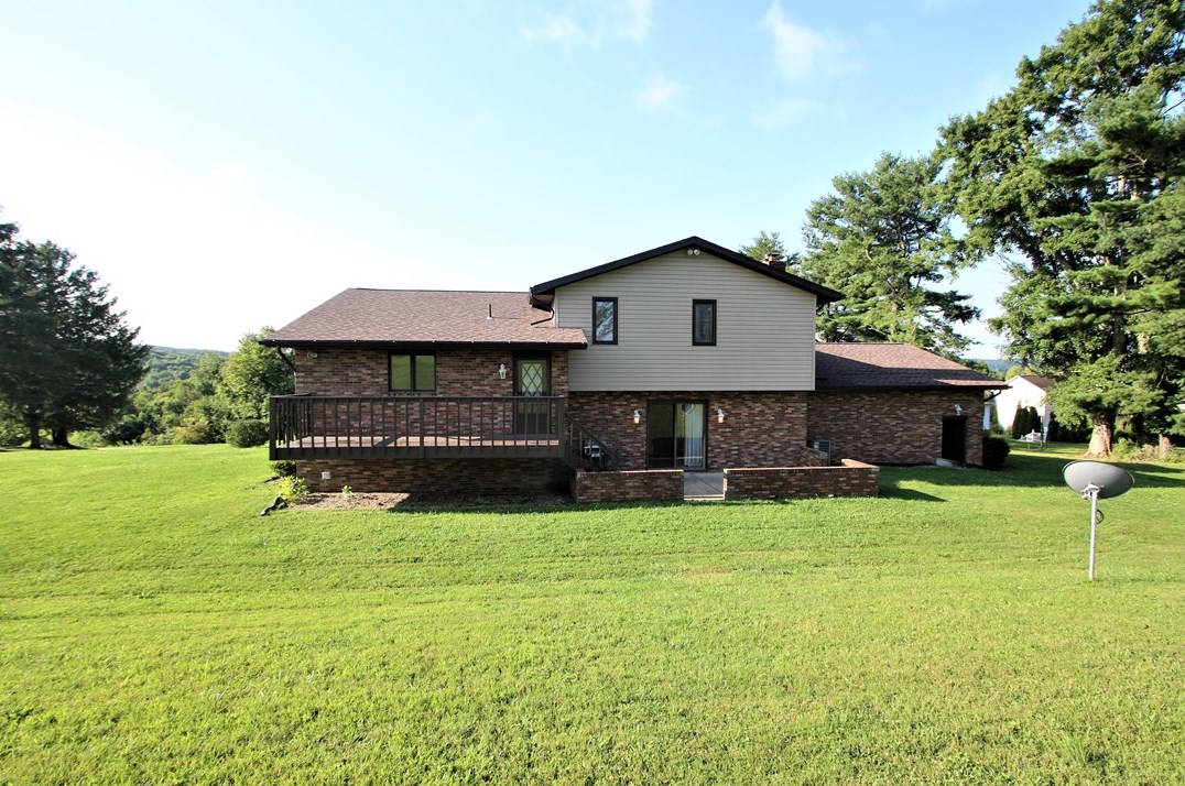 429 Constitution St, Perryopolis PA 15473-5347 exterior