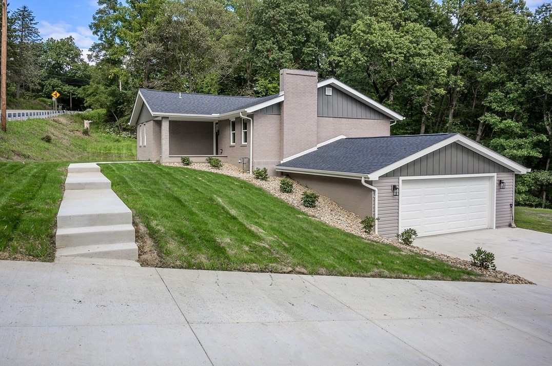 2392 Ridge Rd Ext, Ambridge, PA 15003