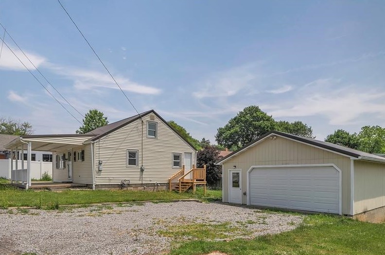105 Braden School Rd, Beaver Falls, PA 15010