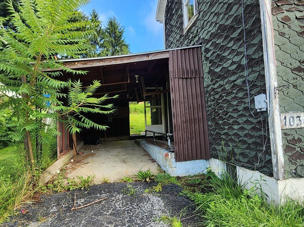 1030 Dixon Rd, Clymer, PA 15728