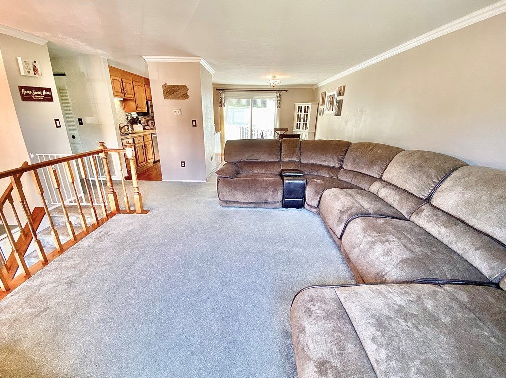 3620 Falmouth Dr, Library, PA 15129