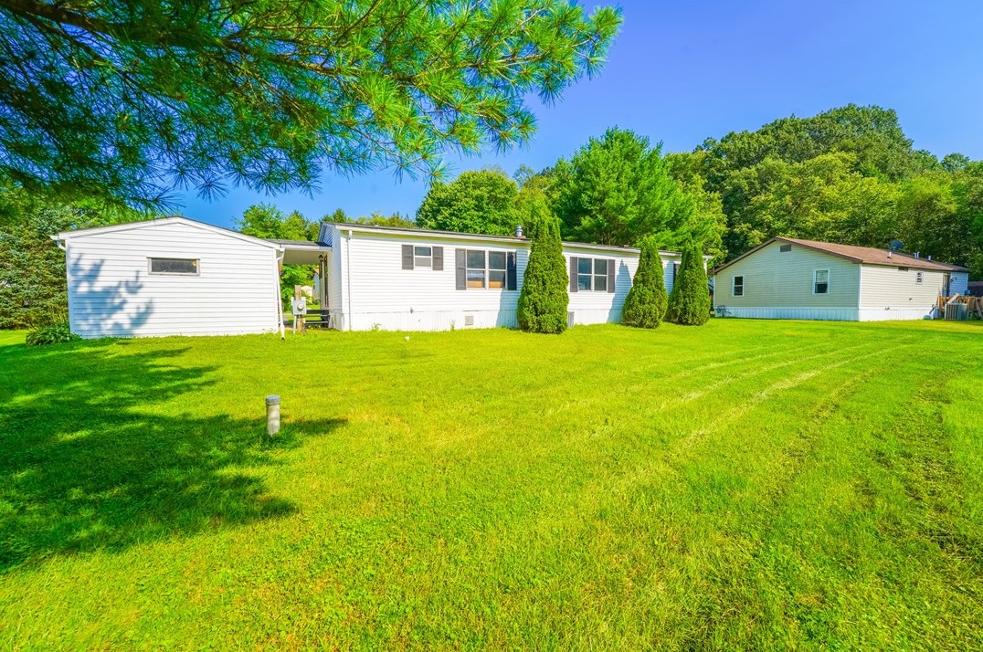 36 Oakview Dr, Beaver Falls, PA 15010