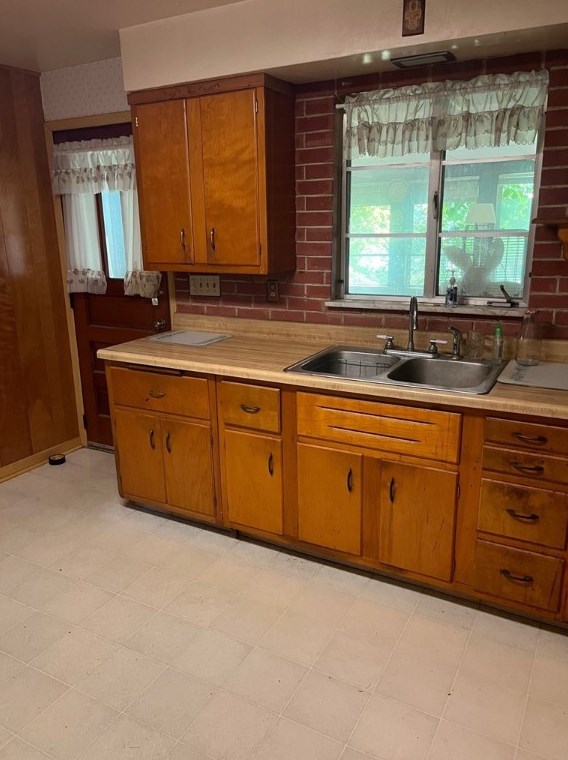 145 Bonnie Dr, North Huntingdon, PA 15642-1380