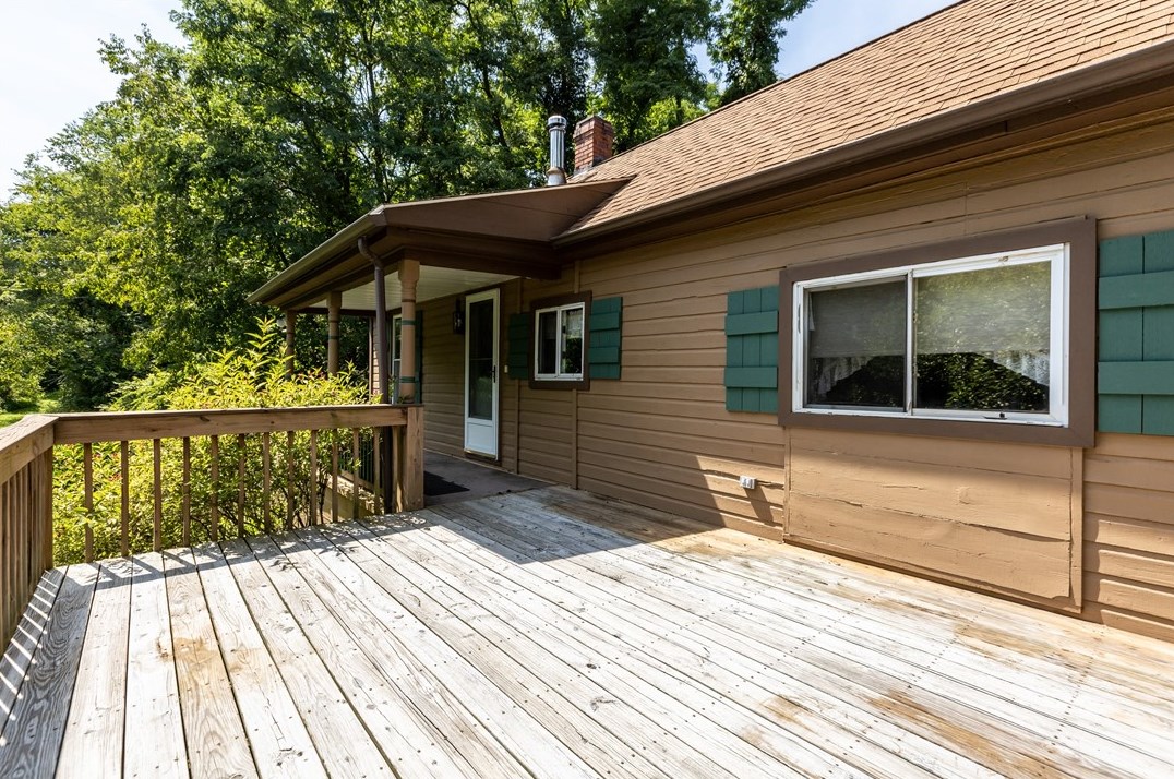 760 Clare Dr, Washington, PA 15301-6665