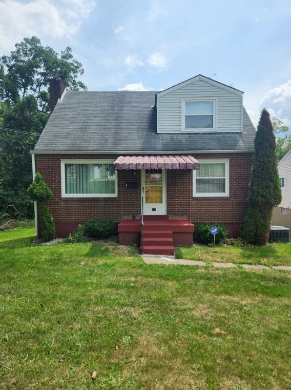 422 7th Street Ext, New Kensington, PA 15068-5128