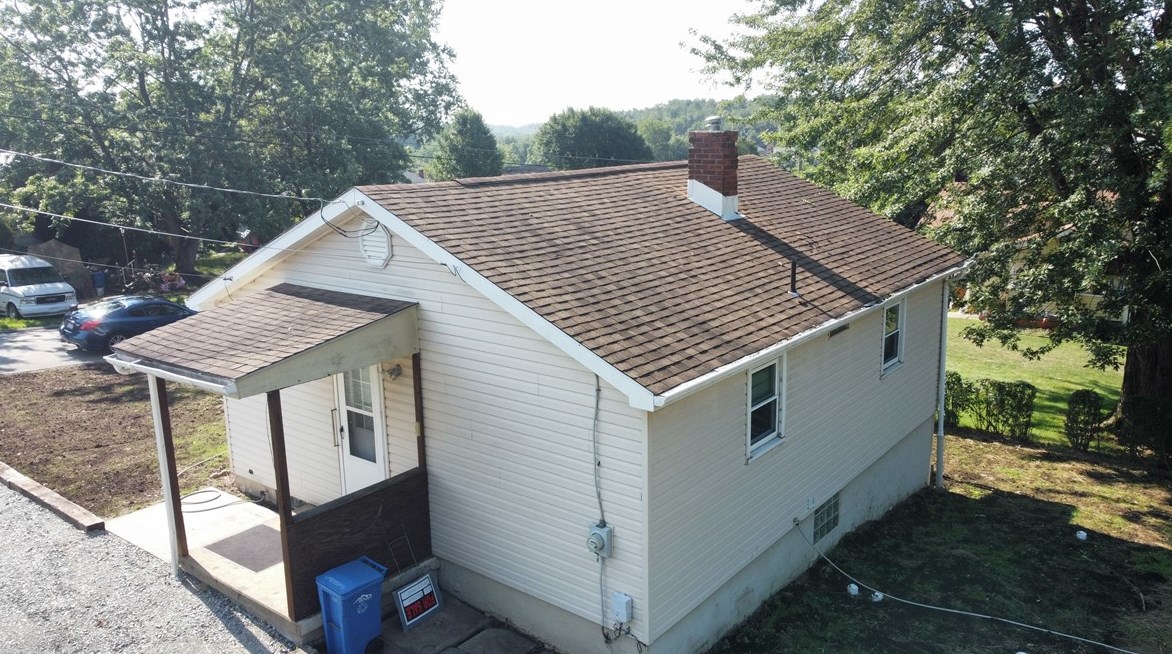2080 Warren, North Huntingdon, PA 15642