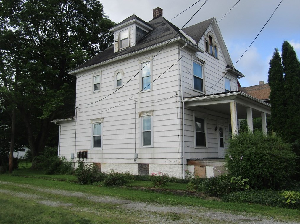 264 E Church St, Somerset, PA 15501