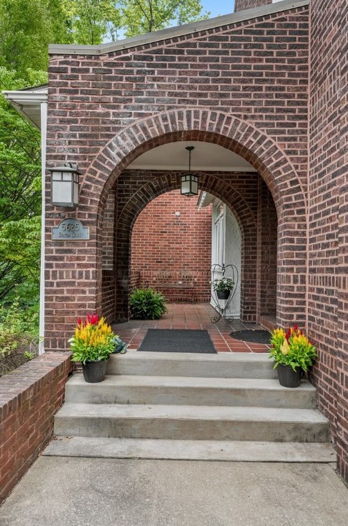 5625 Beacon St, Pittsburgh, PA 15217