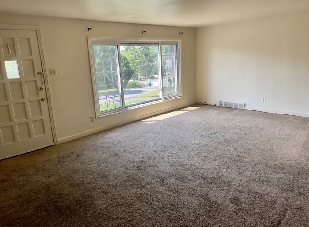 154 Greenbriar Dr, Pittsburgh, PA 15220