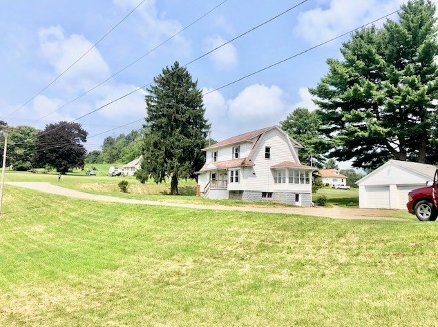 4353 Ellwood Rd, Ellwood City, PA 16117