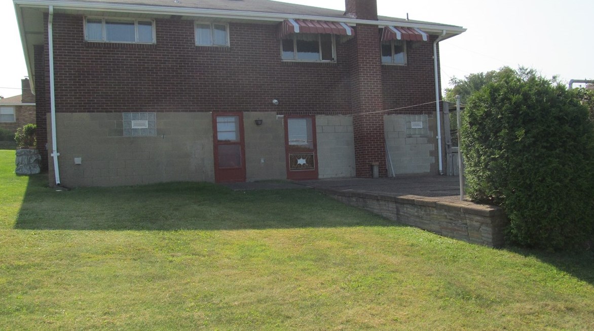 1522 Oak St, Greensburg, PA 15601