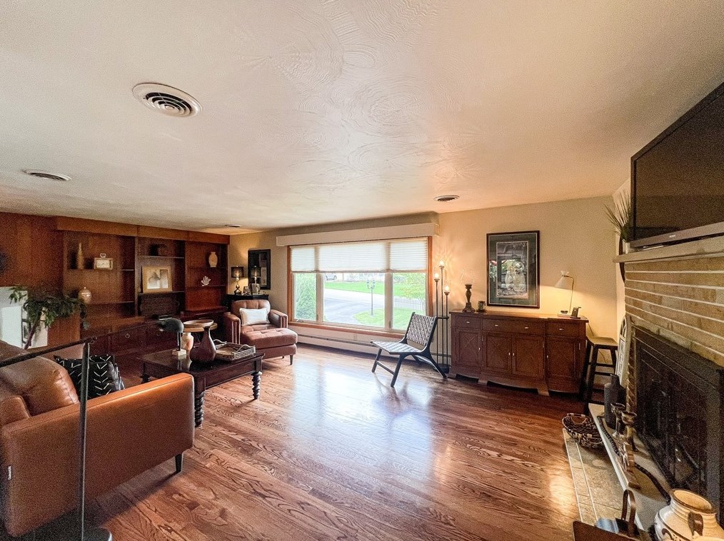 111 Hilltop Dr, Butler PA 16001-1675 exterior