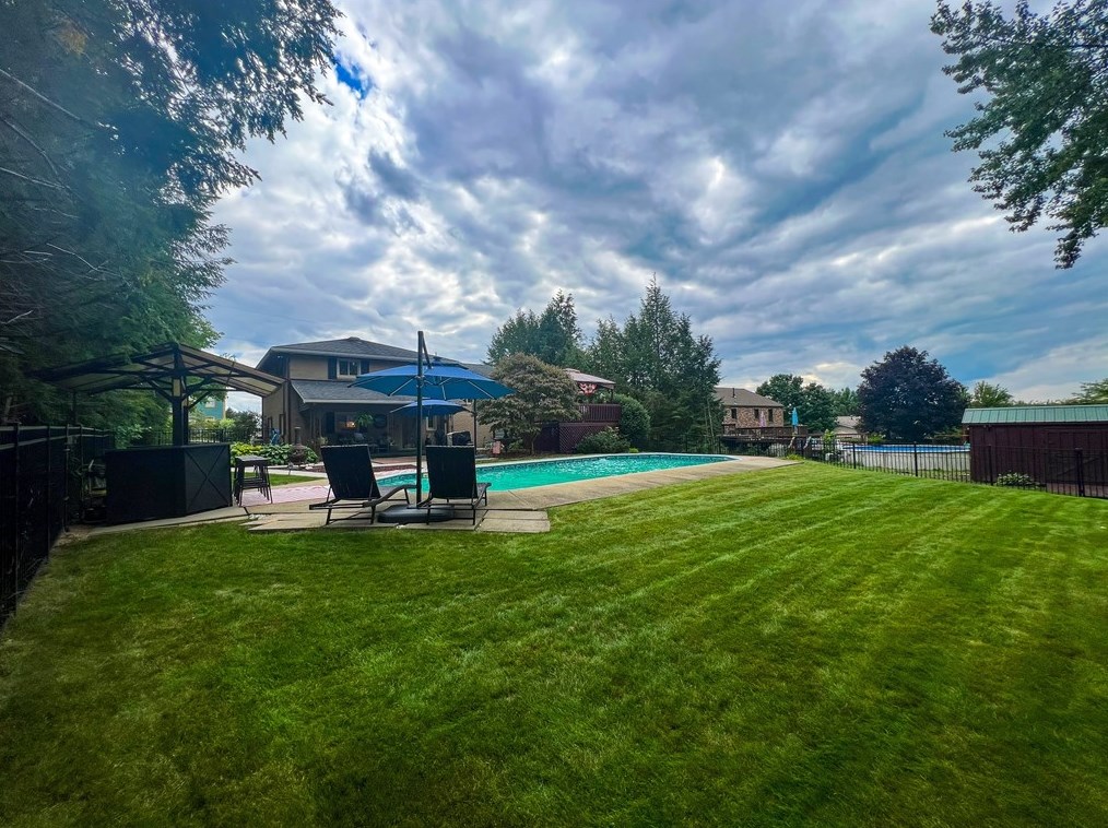 111 Hilltop Dr, Butler PA 16001-1675 exterior