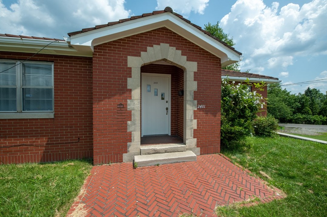 2431 Greensburg Pike, Pittsburgh, PA 15221