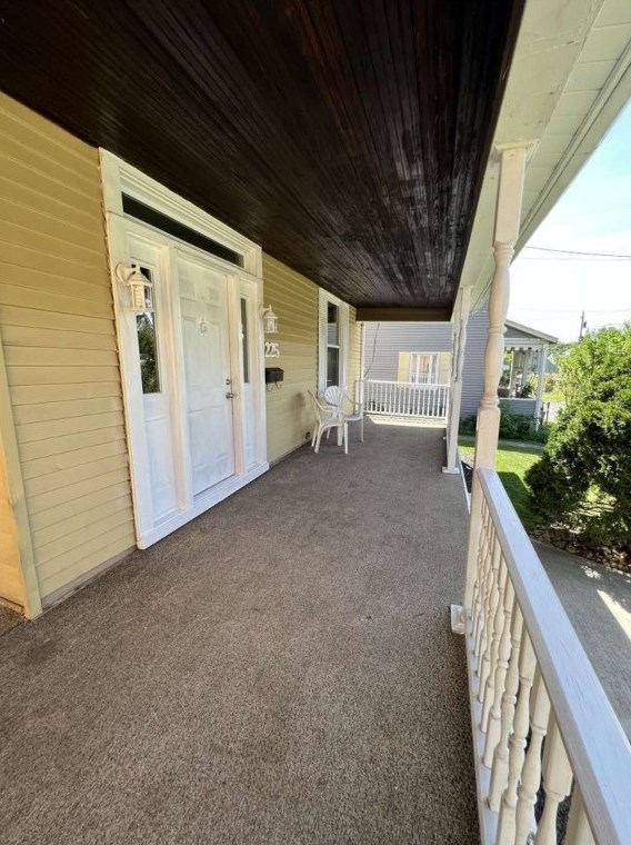 225 Elm St, Butler, PA 16001-4851