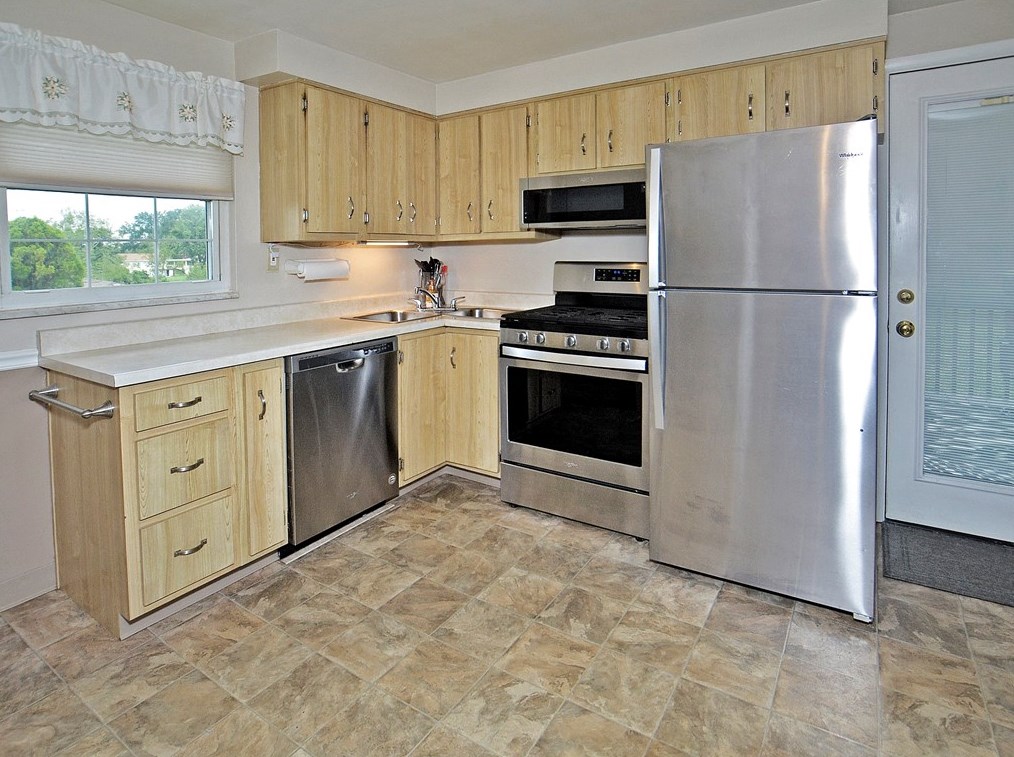 2226 Grandview Ave, Monroeville, PA 15146-4244