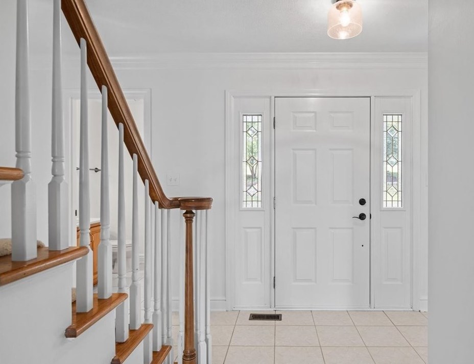 2109 W Grove Dr, Gibsonia, PA 15044