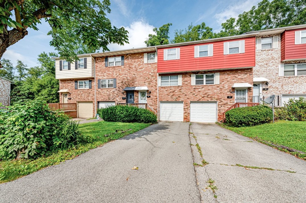944 Academy Heights, Greensburg, PA 15601