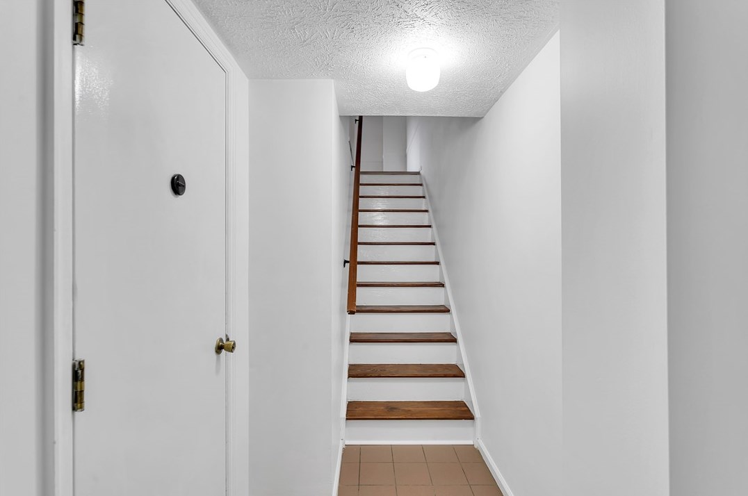 148 Meadow Gap Dr, Monroeville, PA 15146-4589