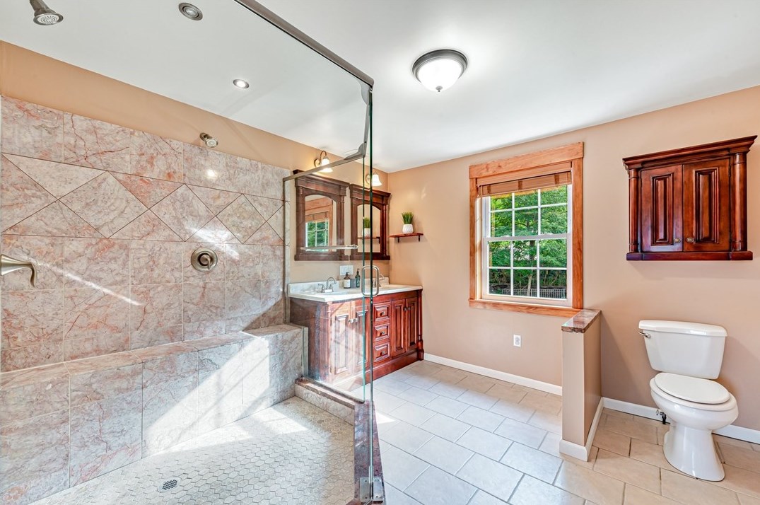 14381 Rdg Rd, North Huntingdon PA 15642-2808 exterior