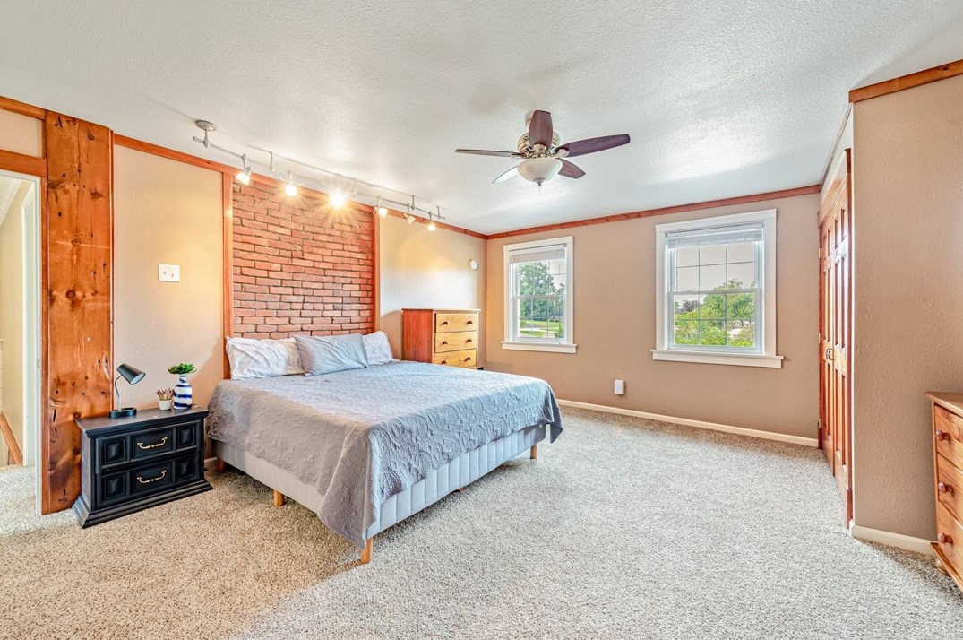 14381 Rdg Rd, North Huntingdon PA 15642-2808 exterior