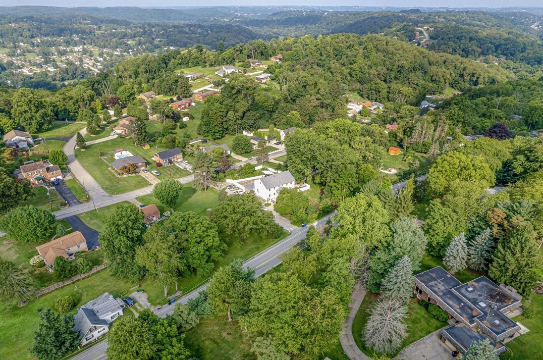 14381 Rdg Rd, North Huntingdon PA 15642-2808 exterior