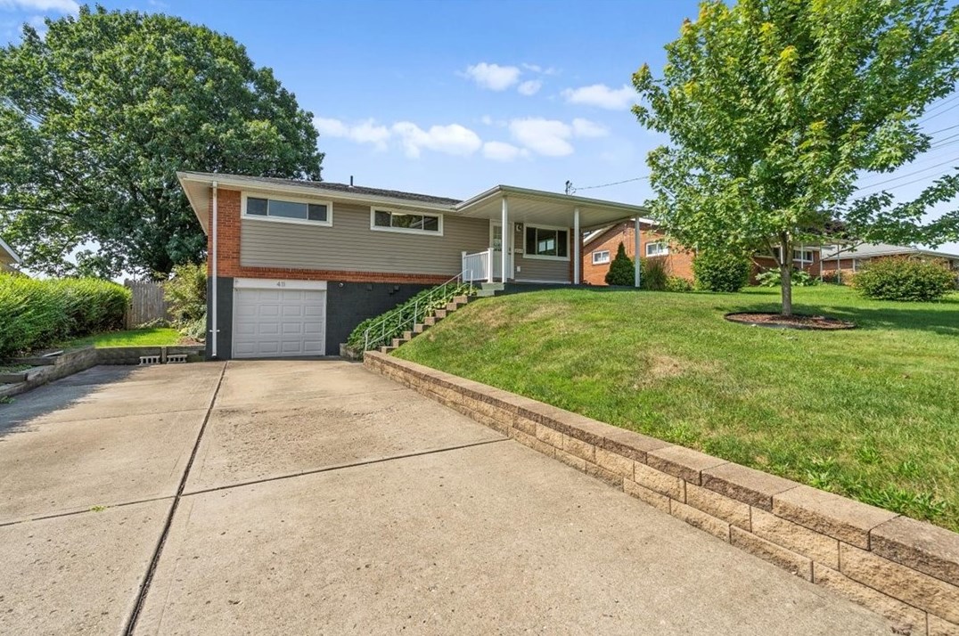 411 Valley View Dr, Monroeville, PA 15146-1207