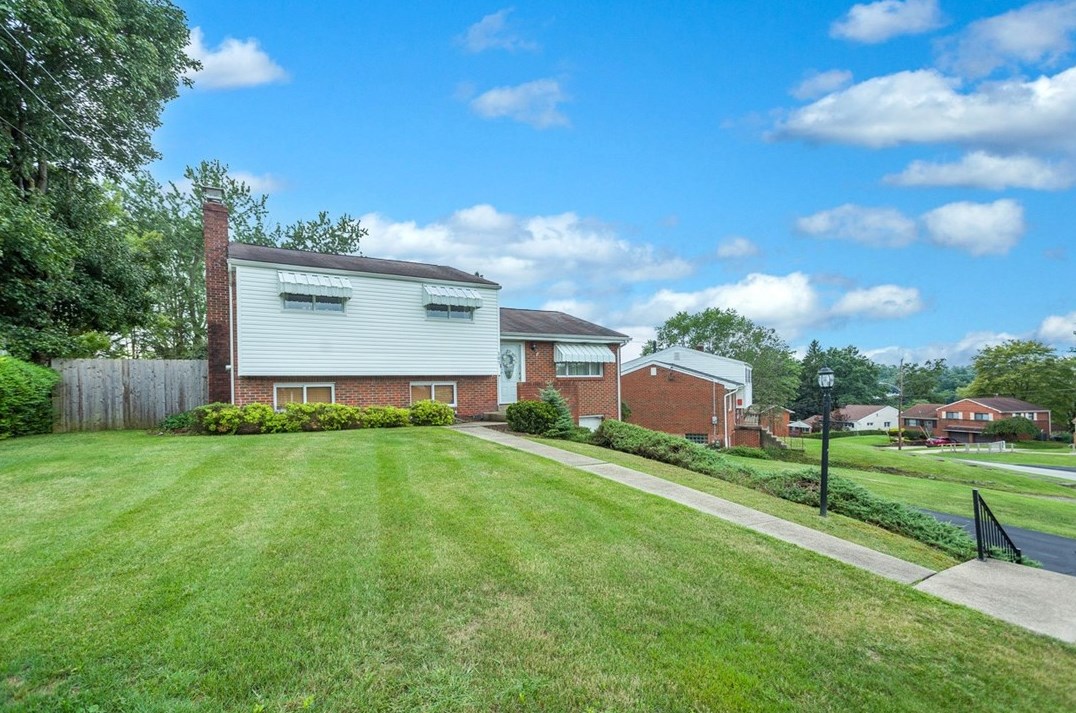 107 Donley Dr, Monroeville, PA 15146