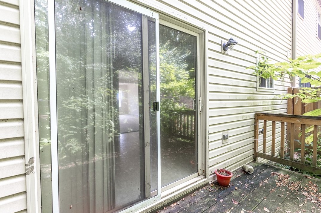 2206 Hyer Ave, North Versailles PA 15137-1182 exterior