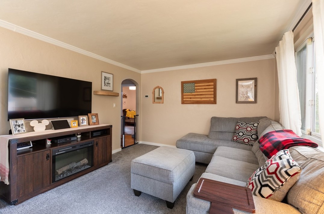 1706 Burchfield Rd, Allison Park, PA 15101-4042