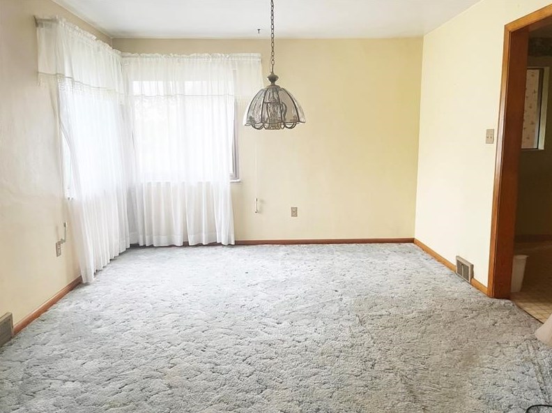 9350 Clubview Dr, North Huntingdon, PA 15642
