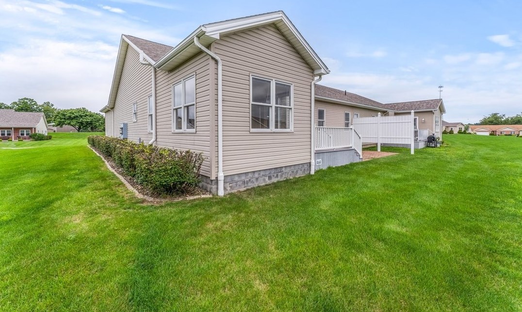 14 Quail Ln, New Wilmington, PA 16142