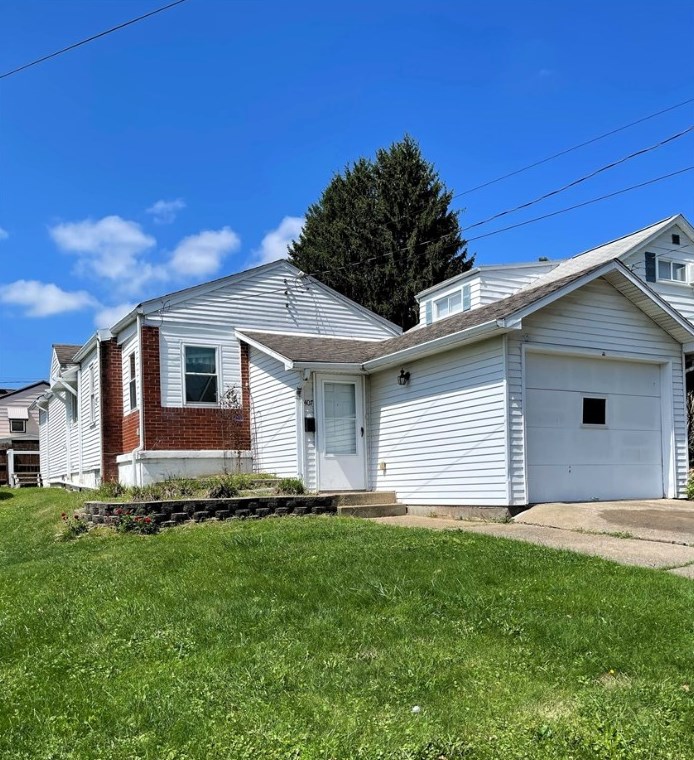 407 18th Ave, Beaver Falls, PA 15010