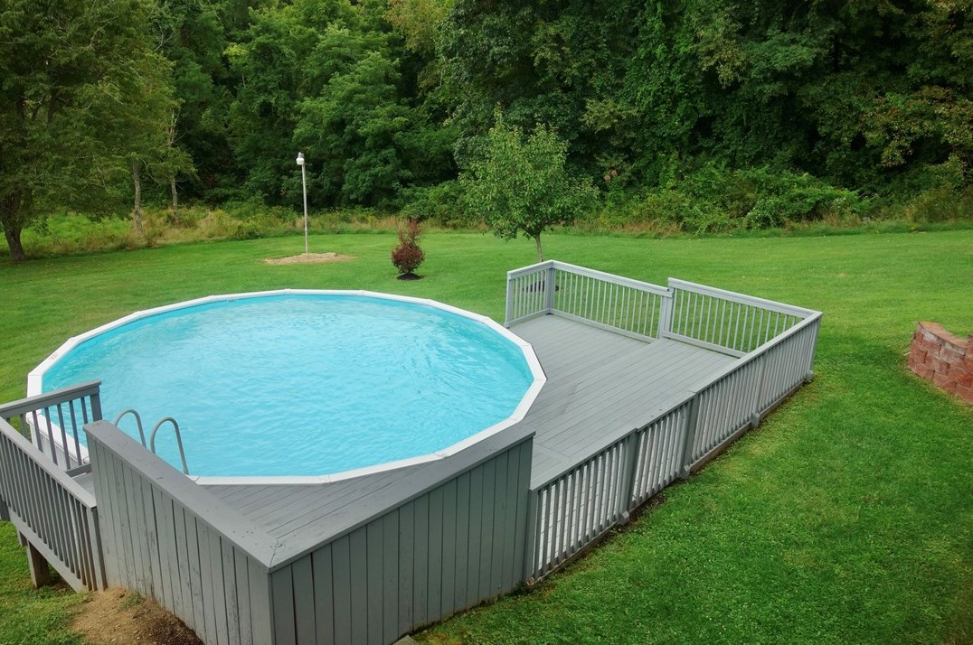 1230 Mounts Rd, Washington PA 15301-8540 exterior