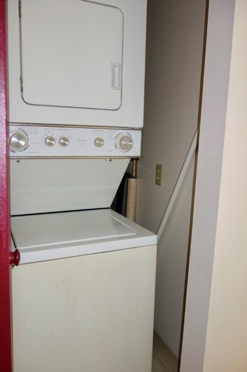 1230 Mounts Rd, Washington PA 15301-8540 exterior