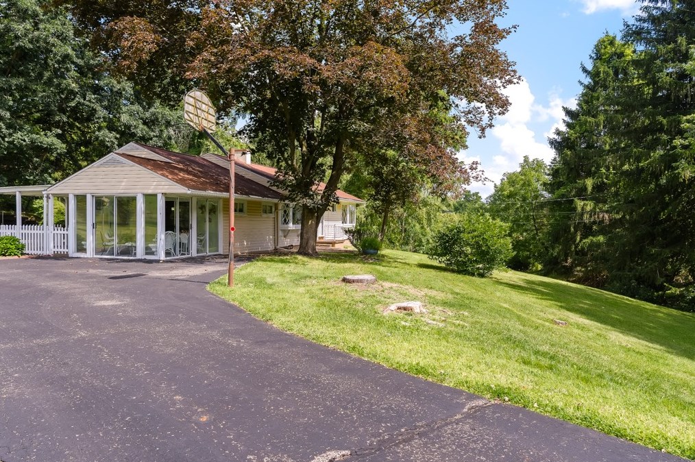 3385 Wagner Rd, Allison Park, PA 15101-1216