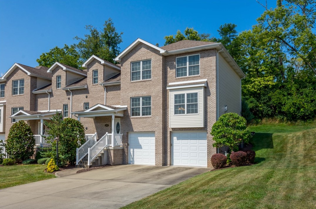 1107 Bayberry Dr North, Canonsburg, PA 15317