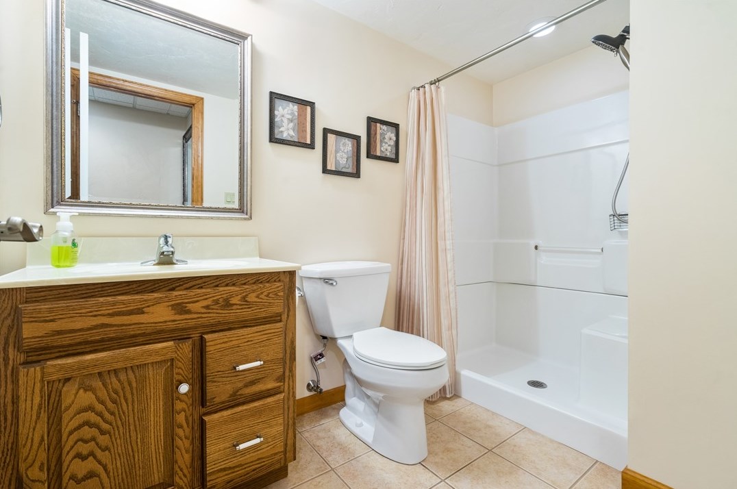 313 Brandywine Dr, North Huntingdon PA 15642-9225 exterior