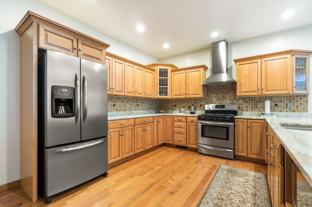 313 Brandywine Dr, North Huntingdon PA 15642-9225 exterior