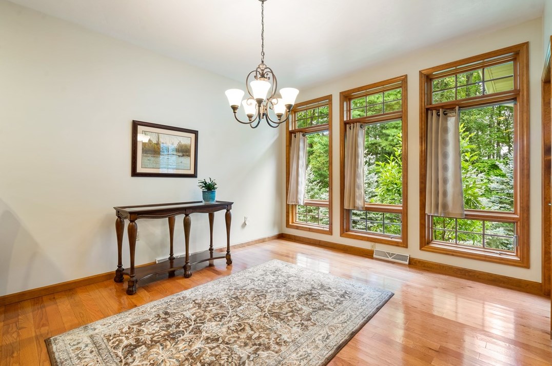 313 Brandywine Dr, North Huntingdon PA 15642-9225 exterior