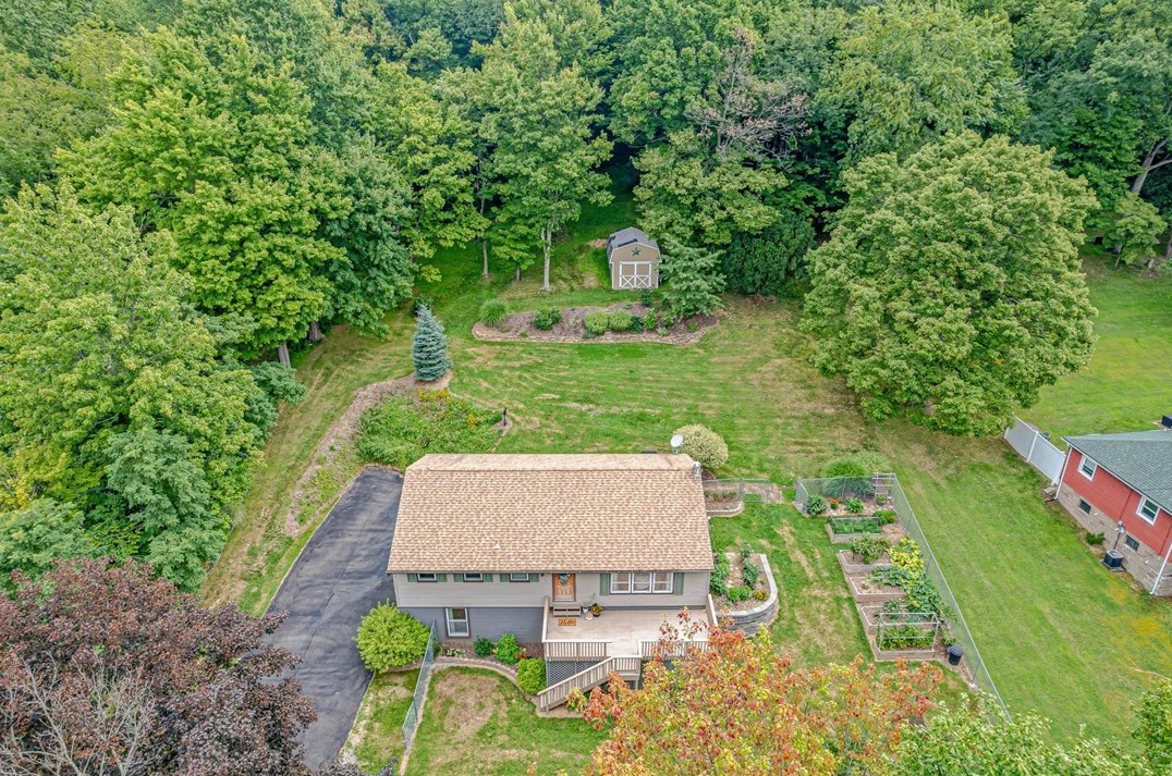 162 Milbee Ln, Greensburg, PA 15601-8528
