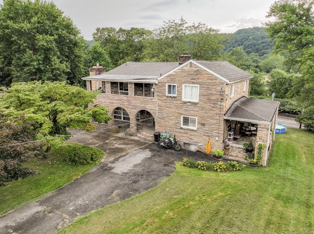 71 Westmoreland Rd, Trafford, PA 15085