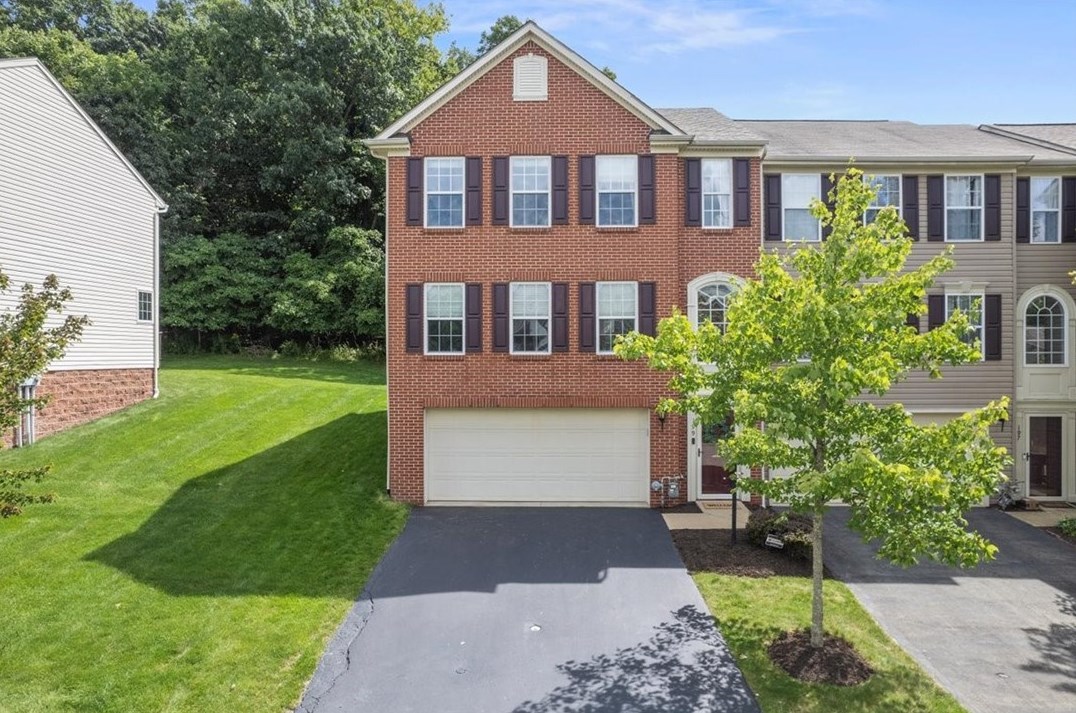 199 Southern Valley Ct, Seven Fields, PA 16046-9331