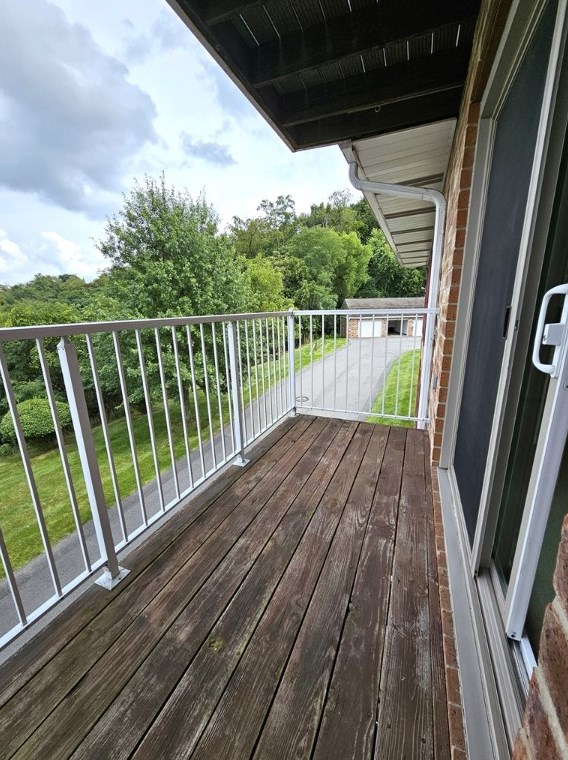 508 Clubhouse Dr, Washington PA  15301-6284 exterior