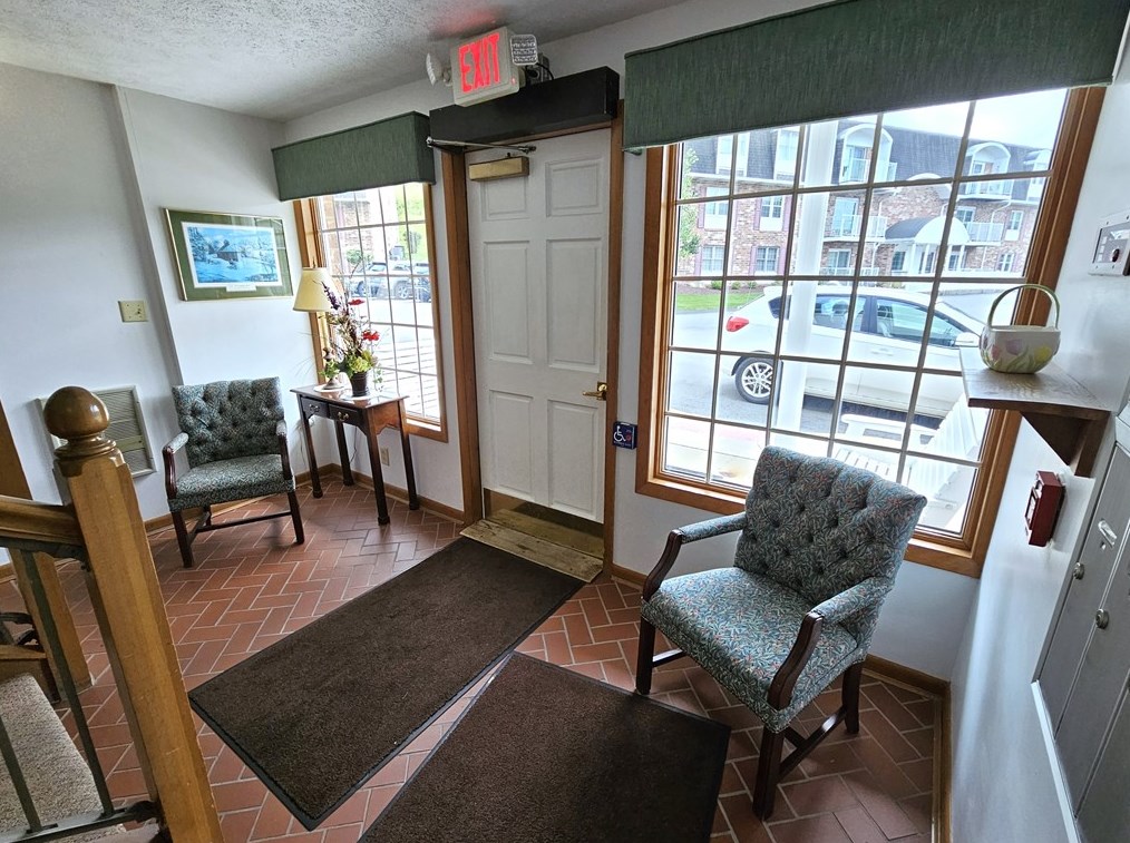 508 Clubhouse Dr, Washington PA  15301-6284 exterior
