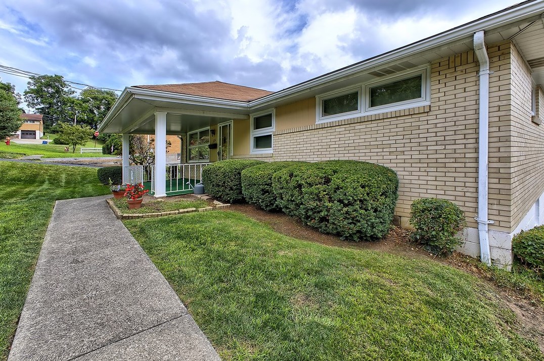 124 Glenview Ave, Greensburg, PA 15601