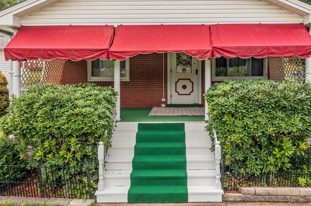 9 Mcelree Rd, Washington, PA 15301-6207
