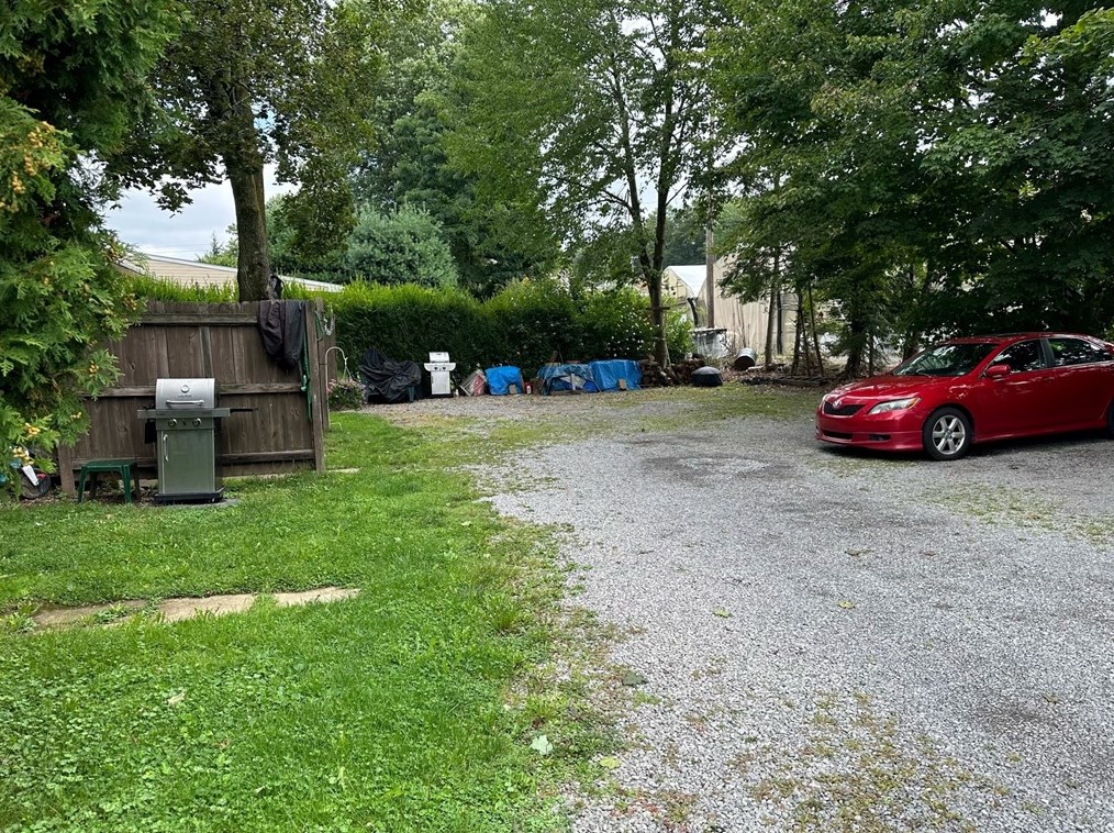 3 Fairlawn Blvd #d, Zelienople, PA 16063