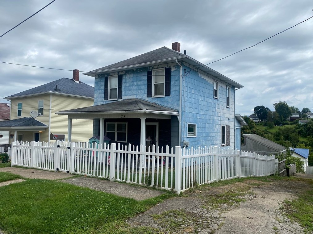 29 Vernon St, Oliphant Furnace, PA 15401-4039