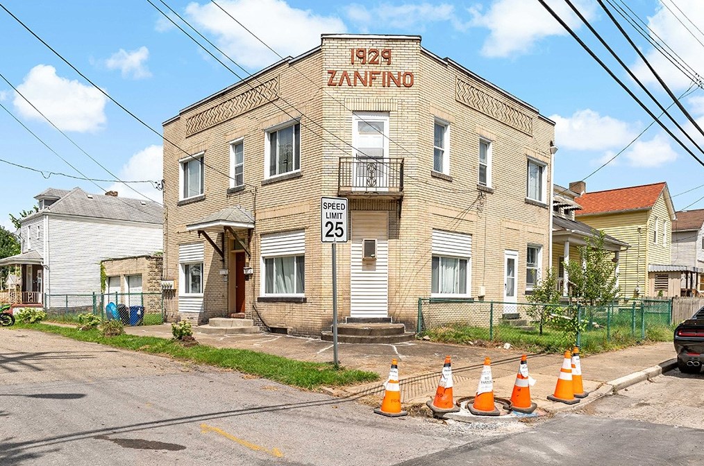 208 Woodkirk St, Collier Township, PA 15106-1140
